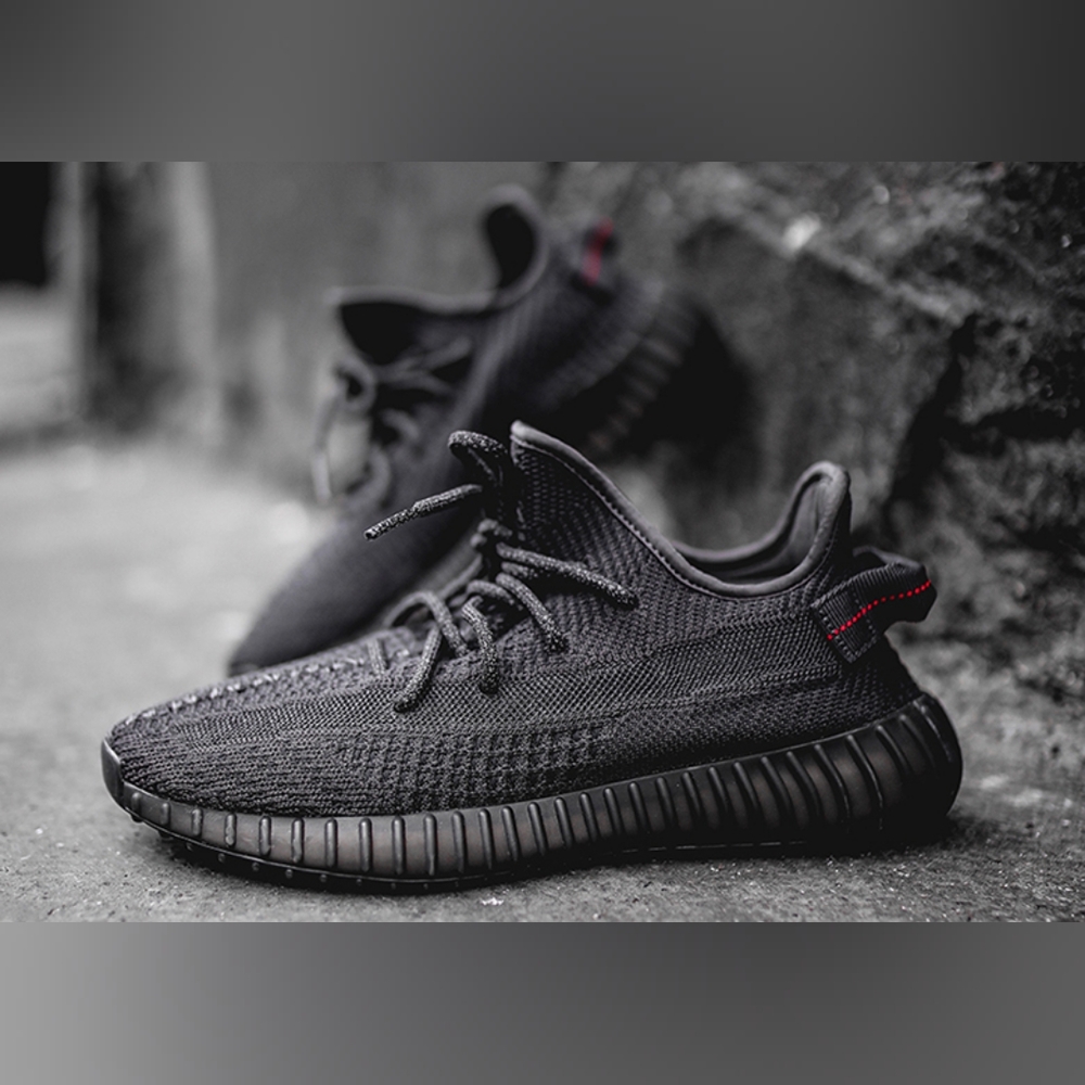 Yeezy Boost 350 V2 Black